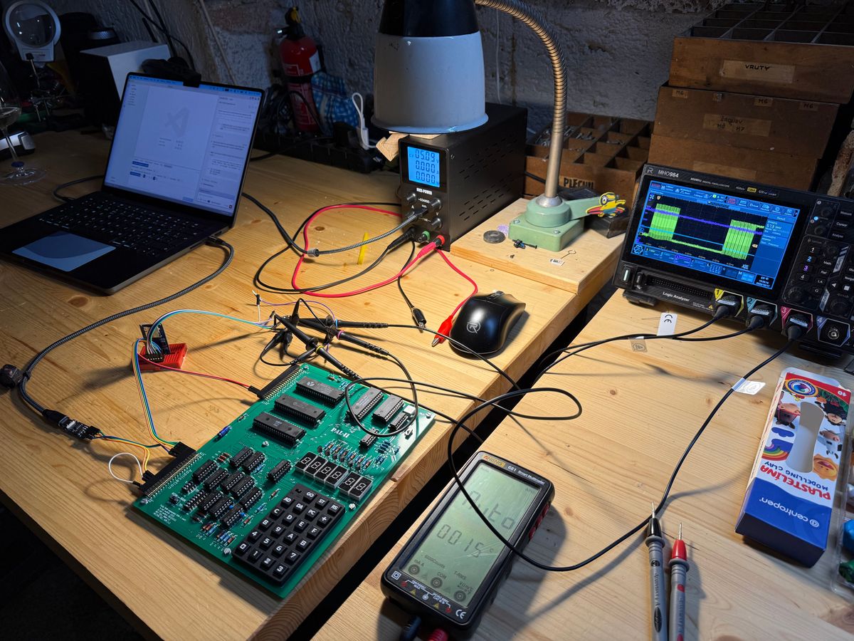 PAL-2 computer connected to an oscilloscope during SD card debugging